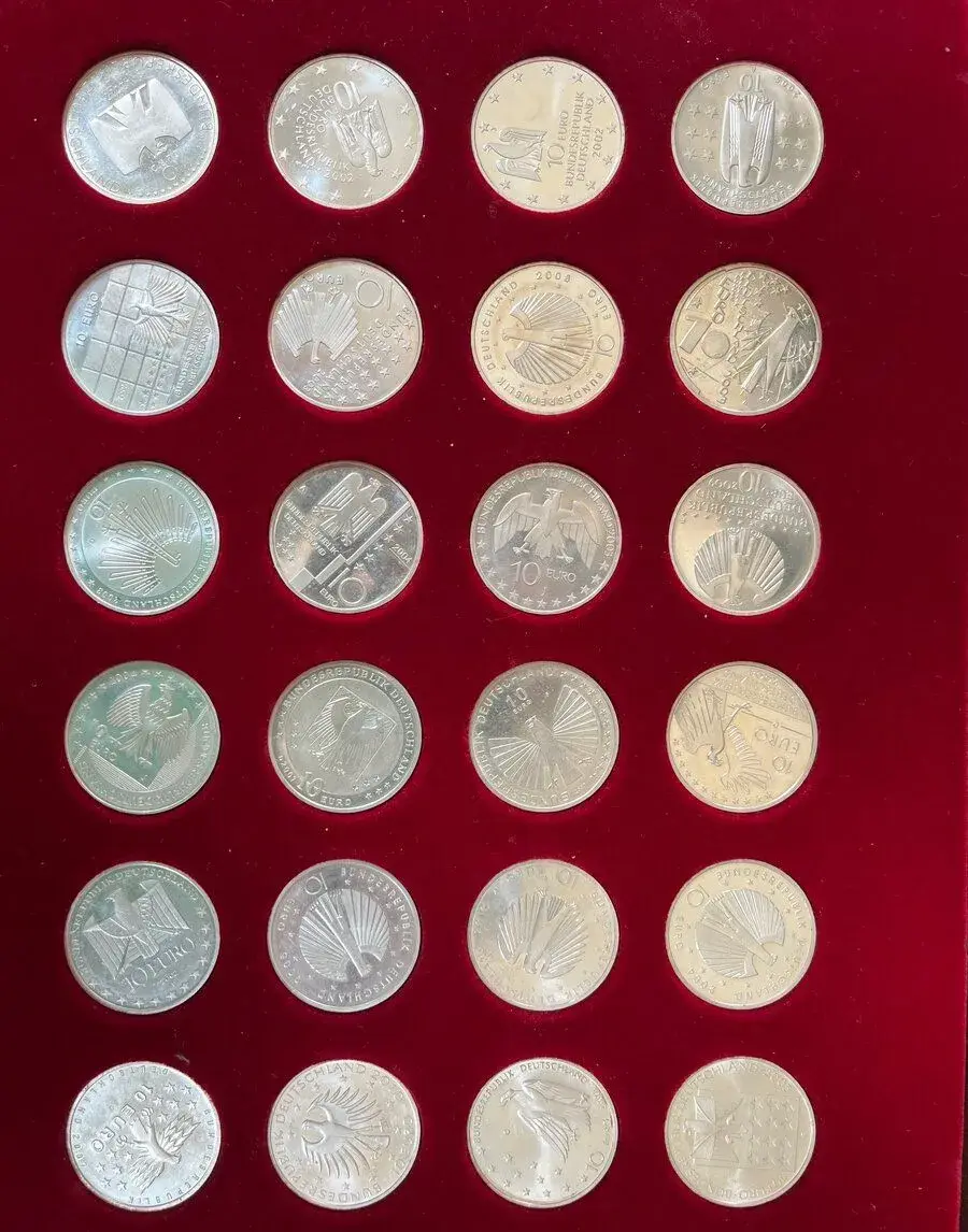 10€ stribrne pametni mince