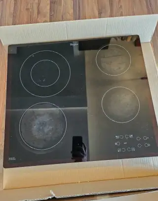 Elektrická varná deska Whirpool (omezená funkčnost)