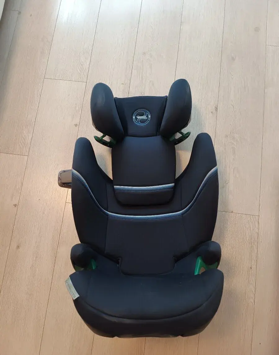 Autosedačka Cybex Solution S2 i-Fix (100–150 cm) – jako nová