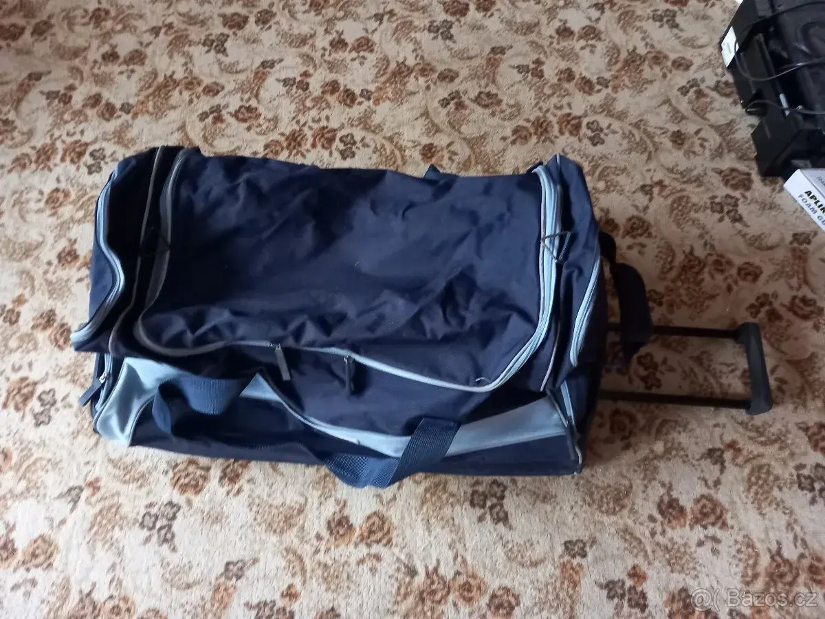 cestovní taška na kolečkách