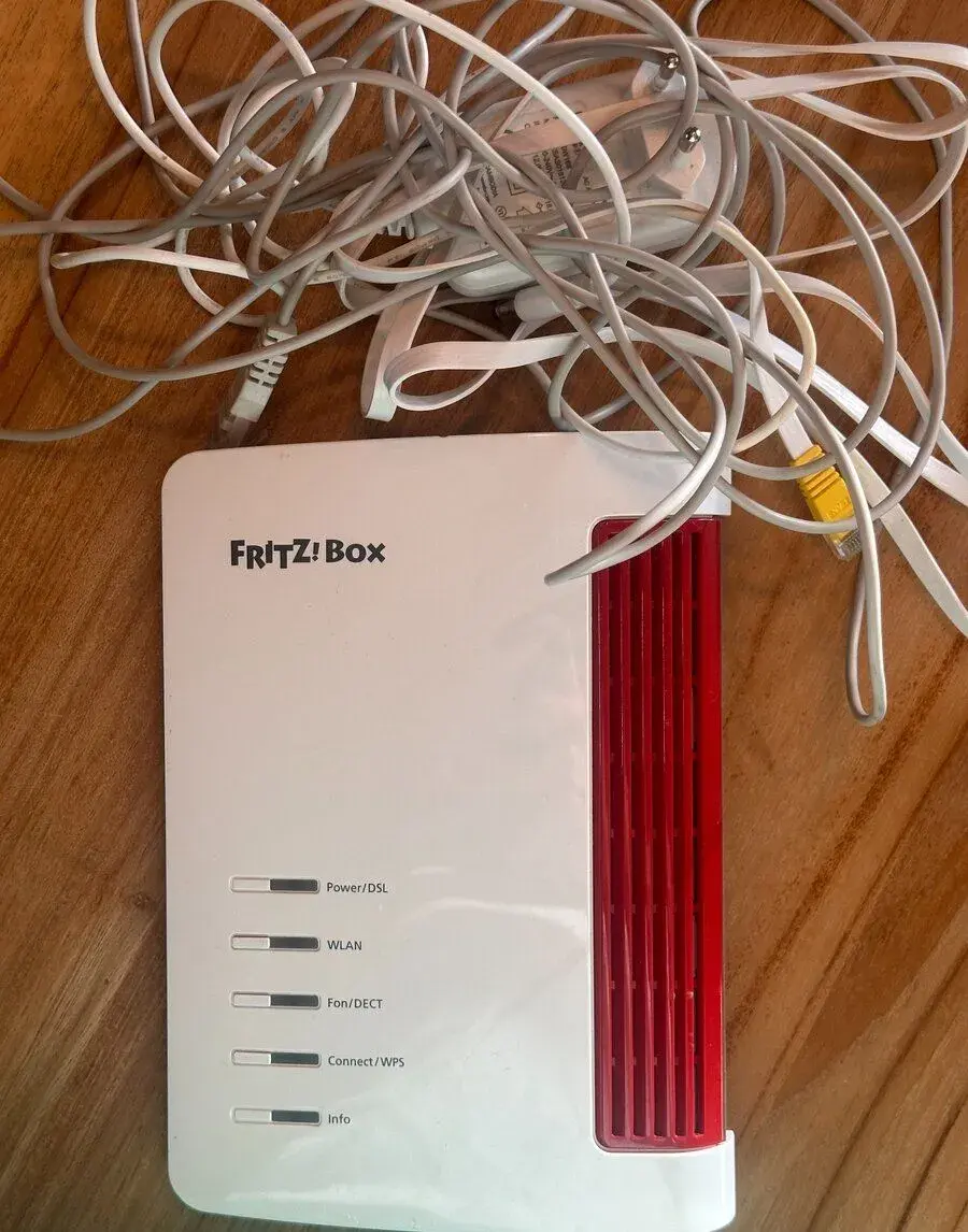 DSL modem a Wi-Fi router AVM FRITZBox 7530 AX (Edition Inte