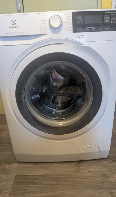 Electrolux UltraCare 800 model EW8F348WC