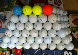 Golfové míčky
