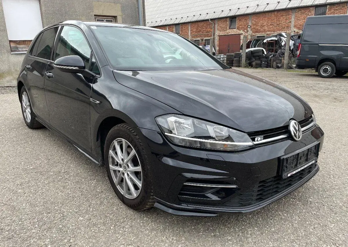 Golf VII Facelift R-line, 1.6tdi 66kW, r.v 2018, 137960km