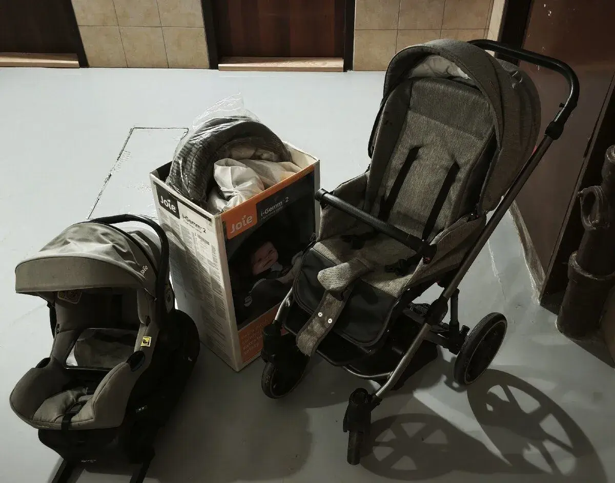 Dětský kočárek Kunert Molto / Vajíčko Joie + Isofix základna
