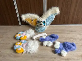 Furry maska a dva páry tlapek
