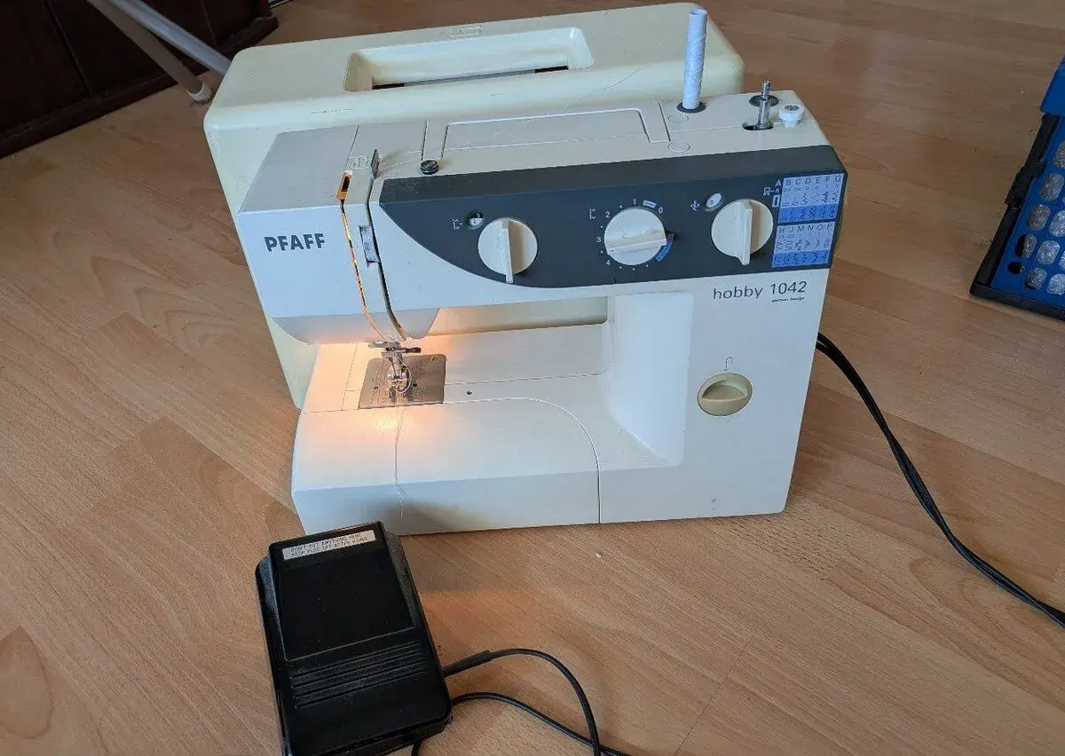 Šicí stroj Pfaff hobby 1042