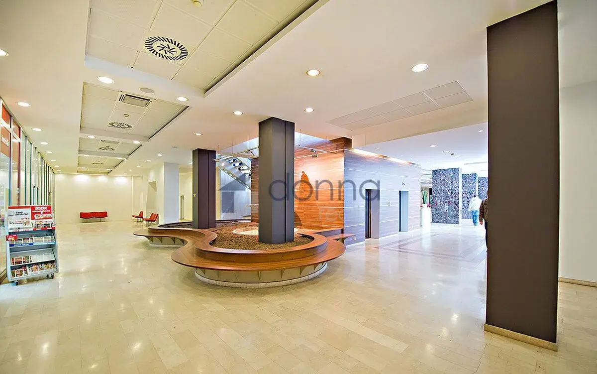 Pronájem kanceláře 152 m² Kodaňská, Praha 10 - Vršovice