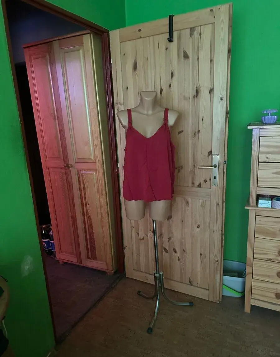 Elegantní Top s přaskami vel. 48