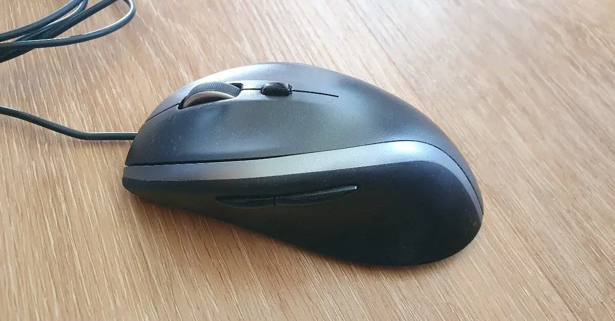 Myši Logitech a Lenovo