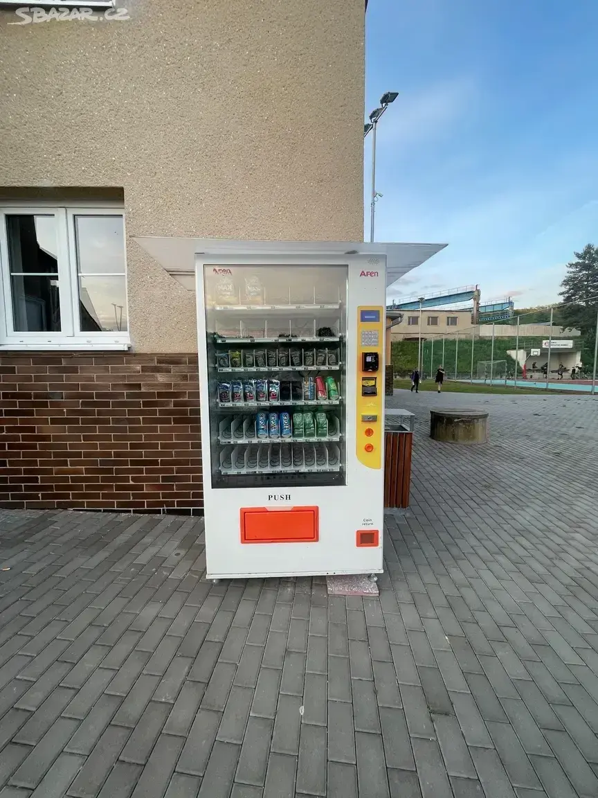 Chlazený prodejní automat AF-60 Snack&Drink Combo