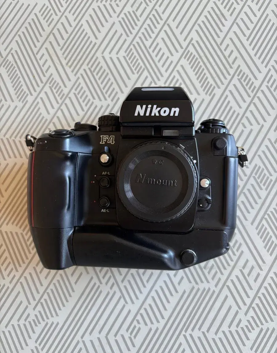 Nikon F4