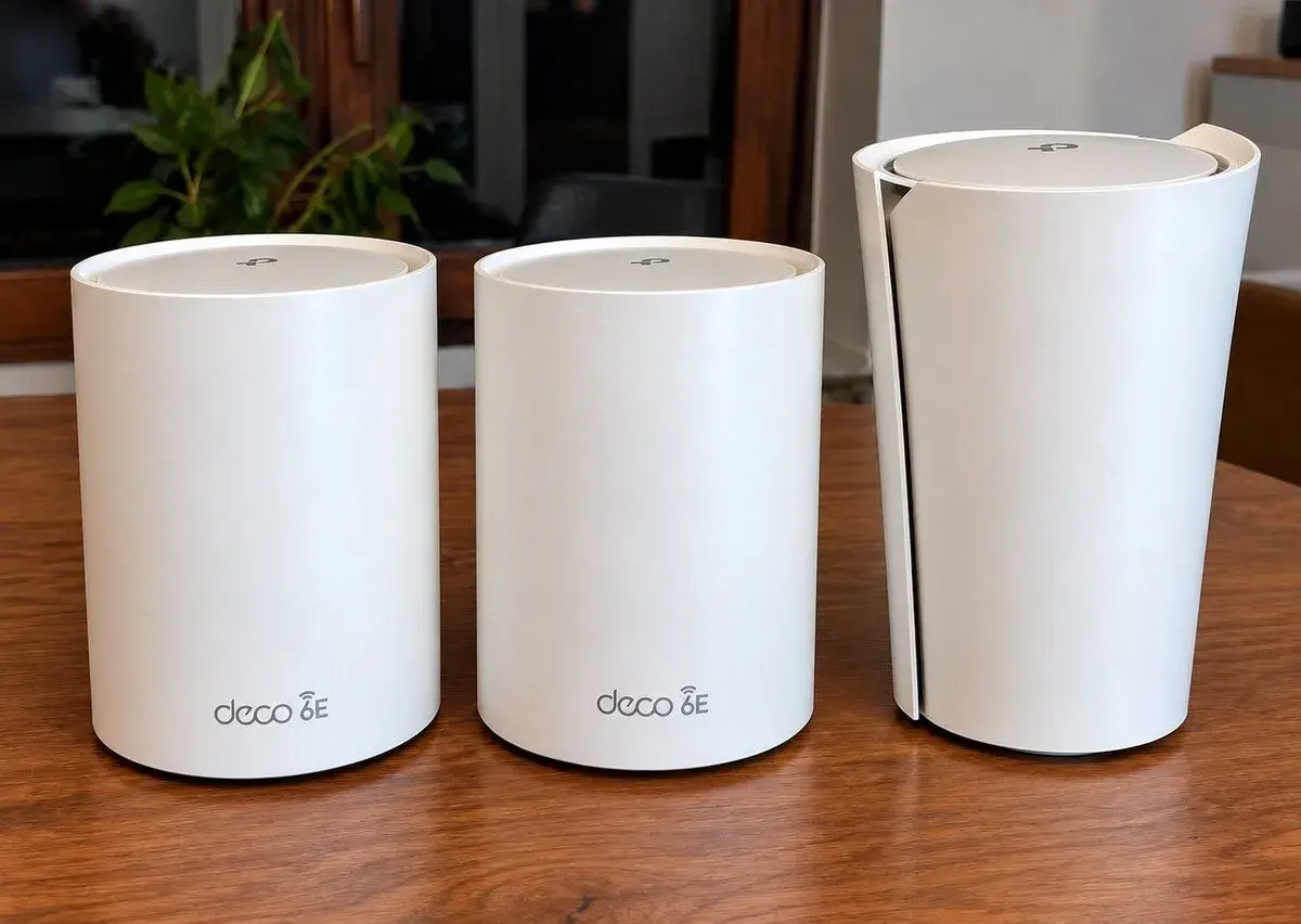 3× TP-Link Deco – 2× XE75 + 1× X90