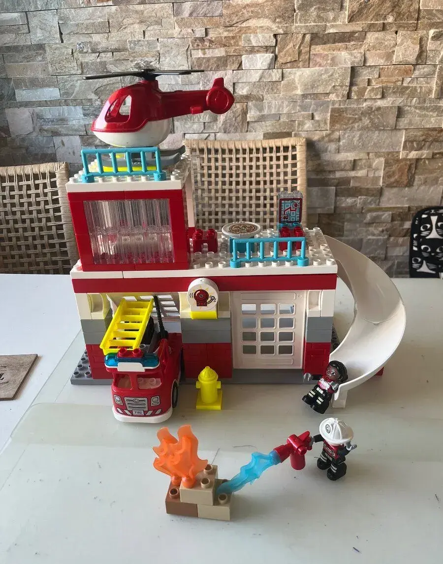LEGO Duplo Hasičská stanice a vrtulník 10970