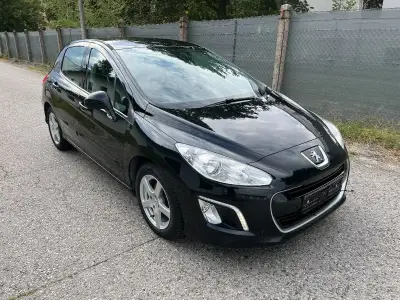 Peugeot 308 – 2012, 186 800 km