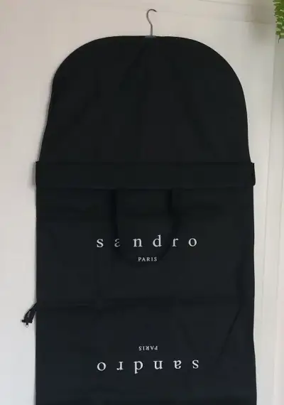 Obal na šaty SANDRO