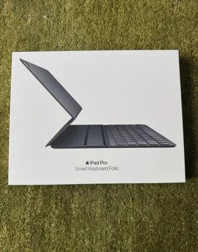 Apple iPad pro smart keyboard folio 12.9