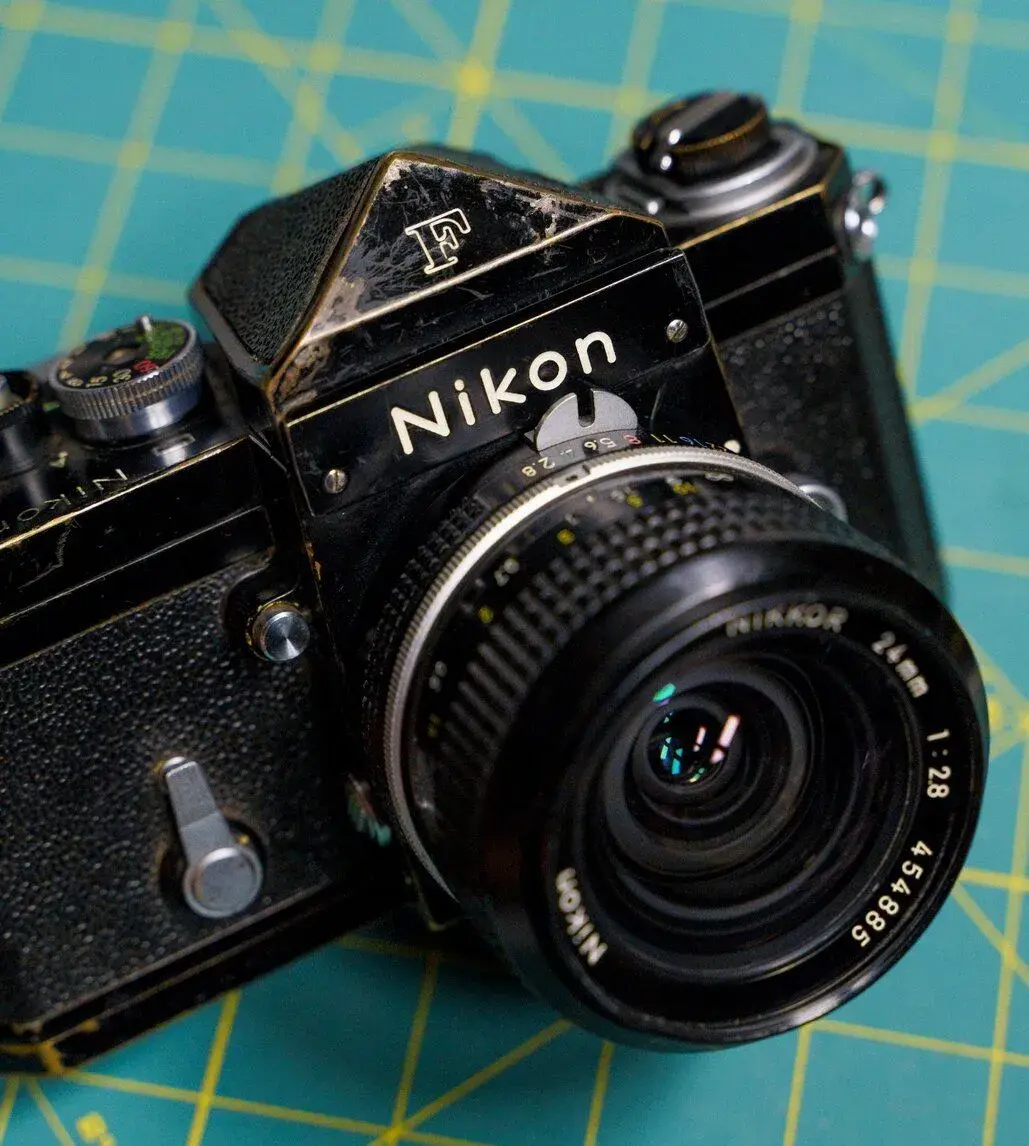 Nikon F + Nikkor 24mm f/2.8