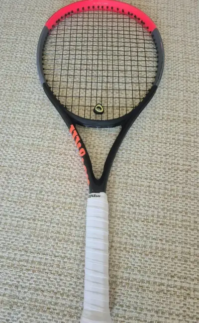 tenisová raketa Wilson Clash 100L v1 (280g, Grip 3
