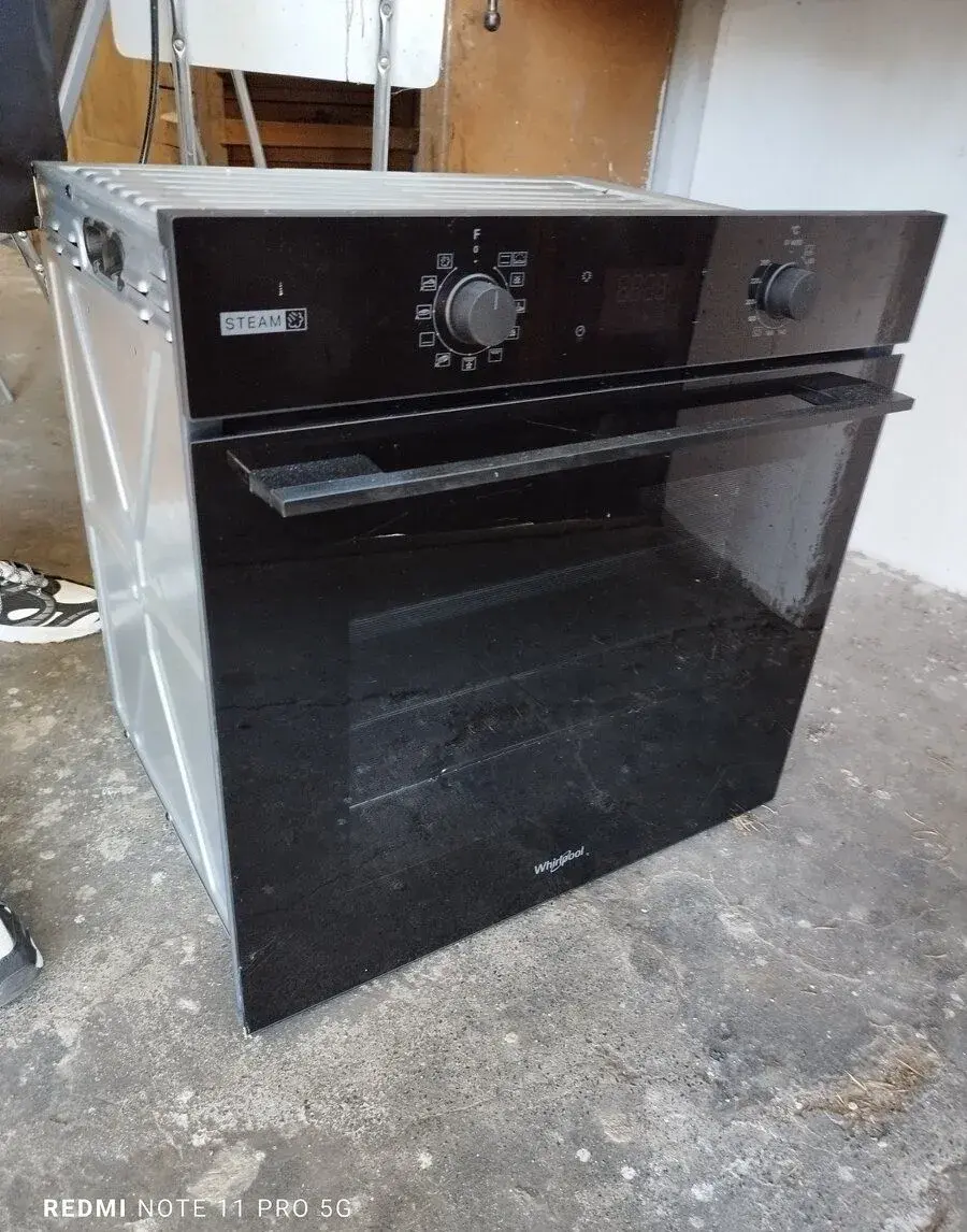 Elektricku troubu Whirlpool