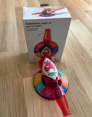 Hra Spin the Bottle – Flying Tiger Copenhagen