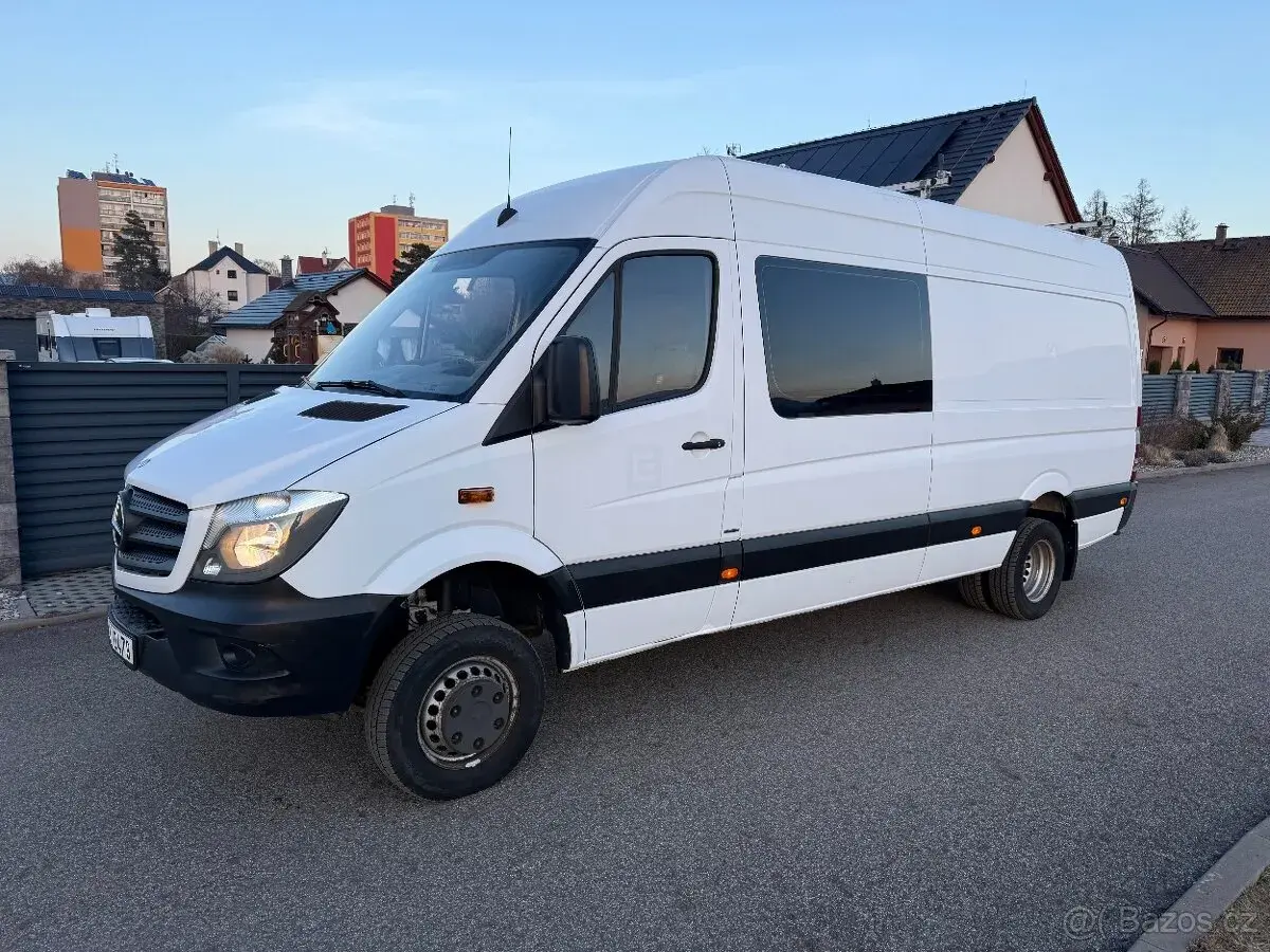 MB Sprinter 516 4x4 dílna + 6 místné