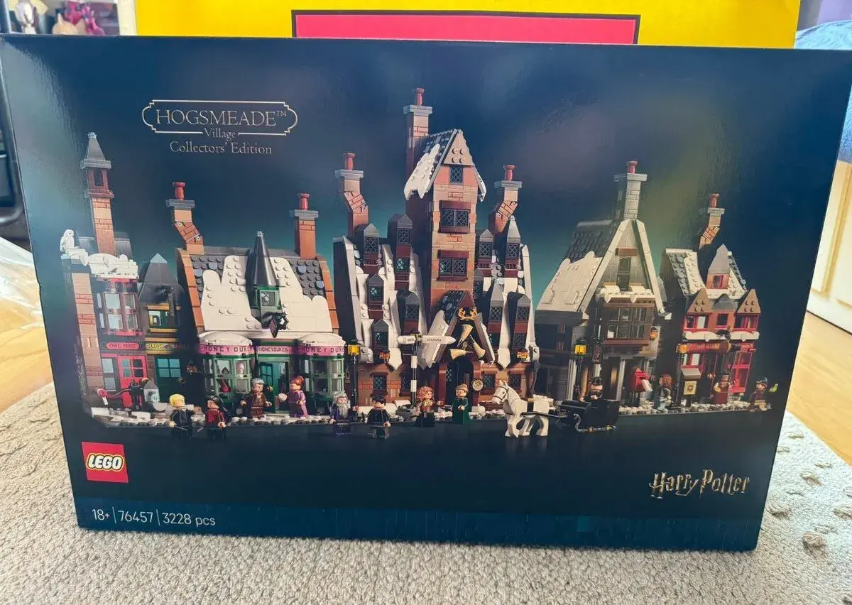 LEGO 76457 Harry Potter Hogsmeade Village Collectors’Edition