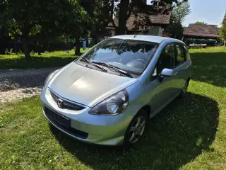 Honda jazz – 2006, 132 000 km