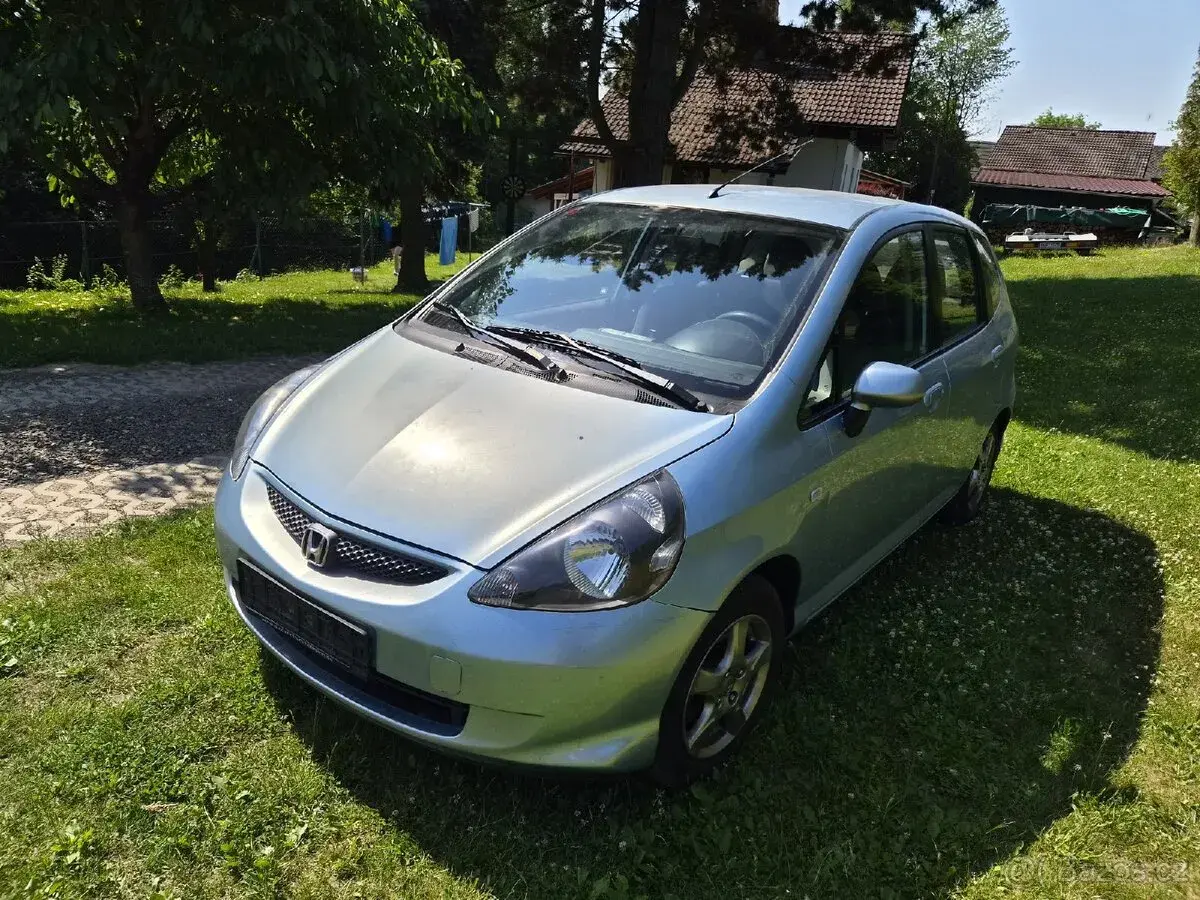 Honda jazz – 2006, 132 000 km