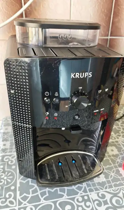 Krups Essential EA810B70 92 % (228×)