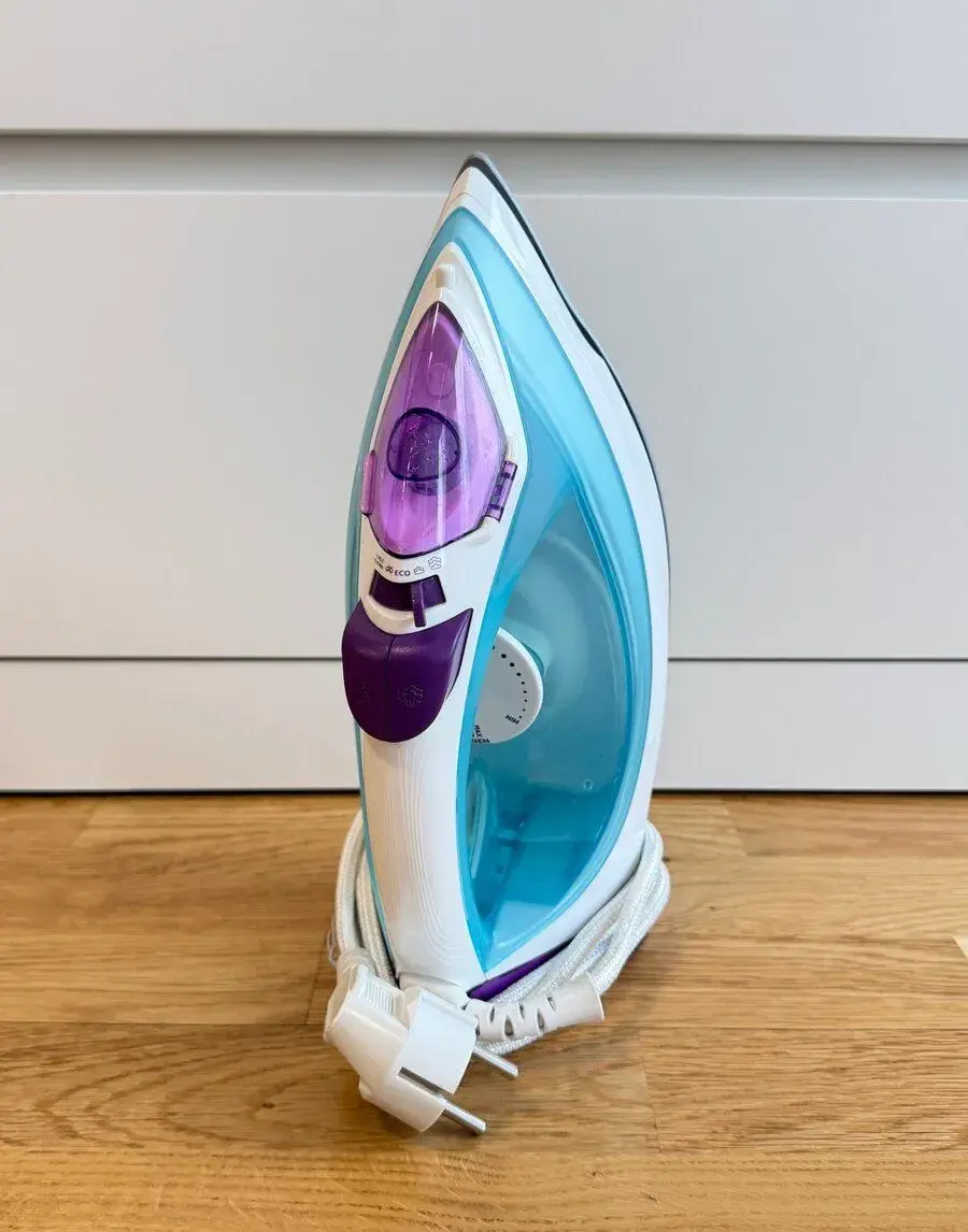 Philips napařovací žehlička GC2045 se SteamGlide Ceramic