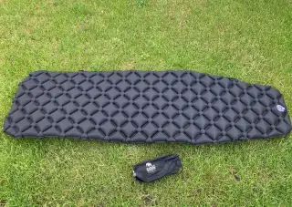 Nafukovací karimatka
