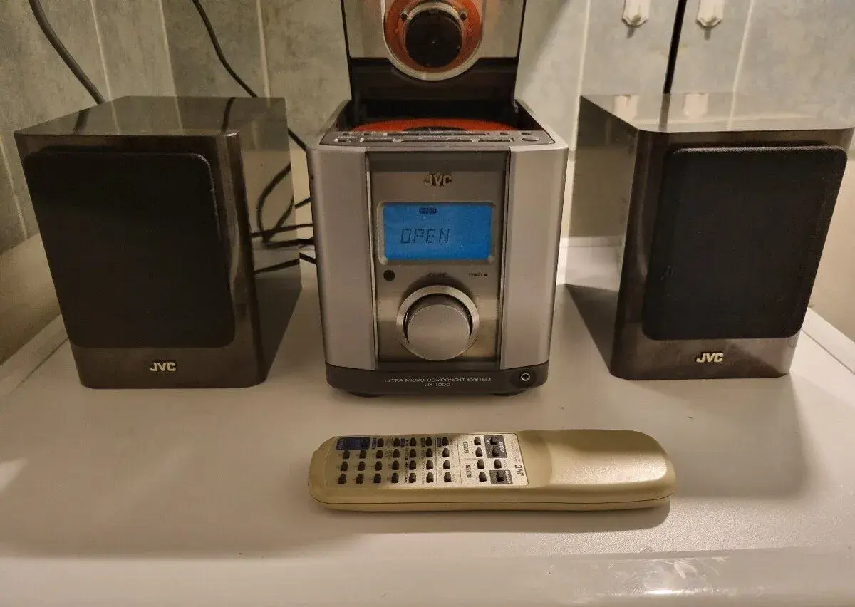 JVC UX-1000GR (Ultra Micro Component System)Top stav