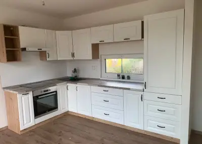 Vzorková elegantní kuchyňská sestava Stilo