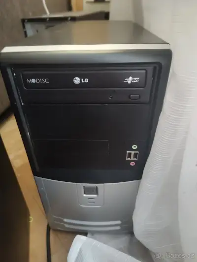 PC bedny s 350 W zdrojem