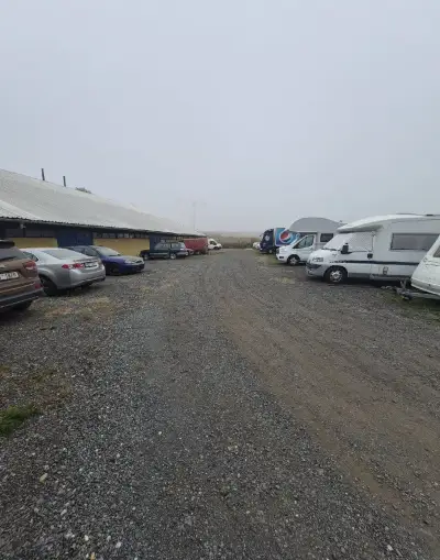 Parkování Úvaly u Prahy - Oplocené, kamery, přístup 24/7