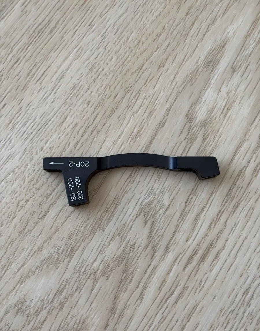 Brzdový adaptér SRAM AM POST BRACKET 20P-2 200/220 SS