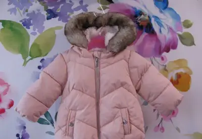 Zimní bunda s kapucí sv. růžová s vnitřní kožešinkou v.3-6 m