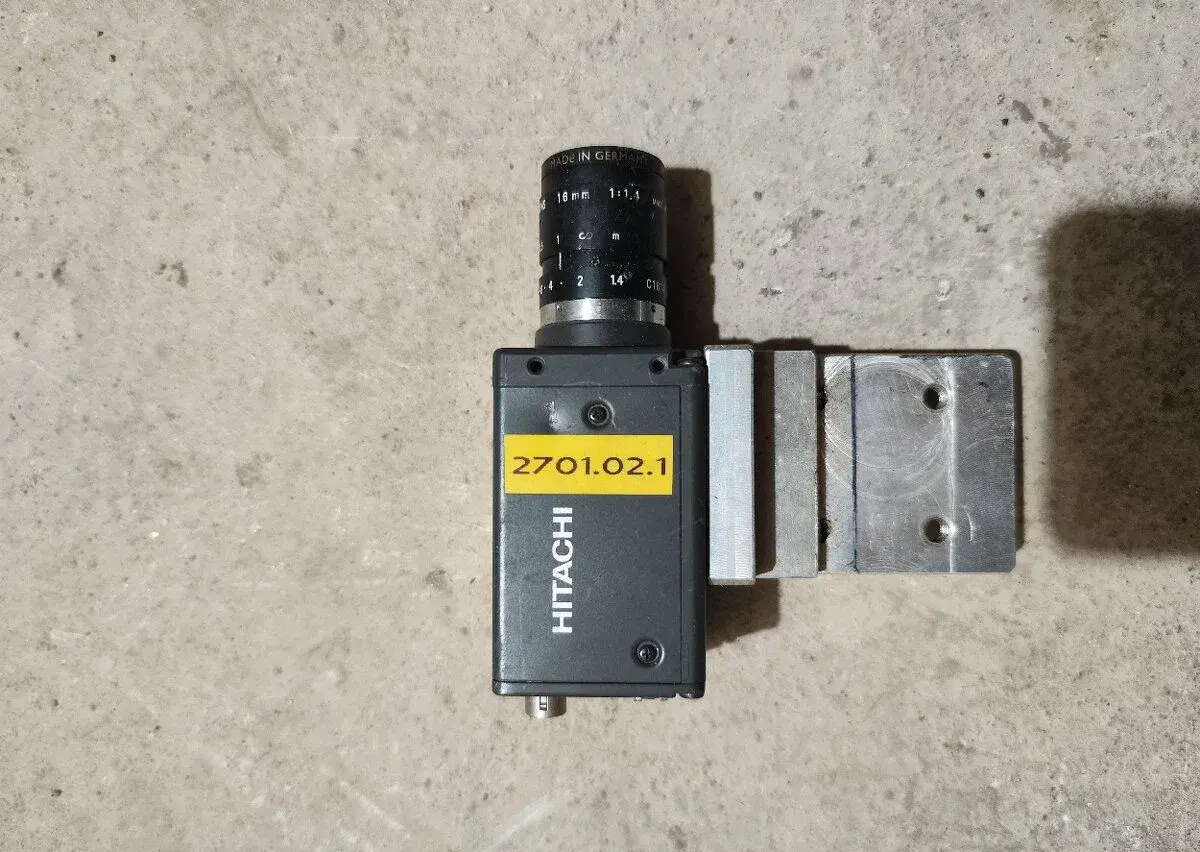 Hitachi KP-F100B 2/3" megapixelová kamera s progresivním