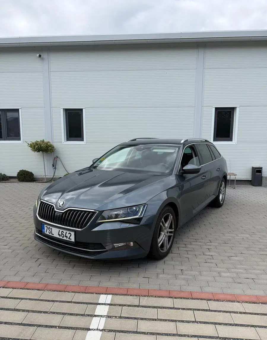 Škoda Superb 3 2.0 TDI, DSG, r. 2017 PRONÁJEM TAXI