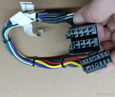 Redukce autorádia FORD, ŠKODA, WV