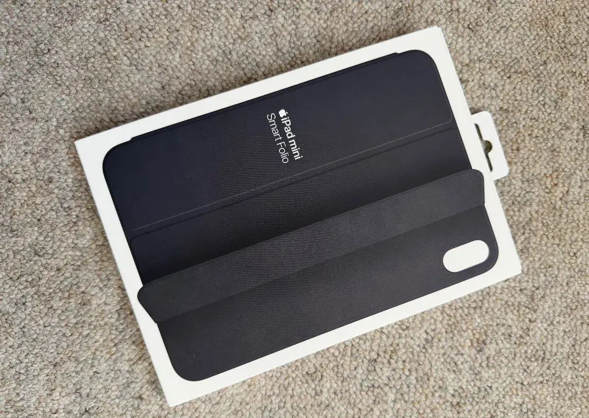 Apple Smart Folio pro iPad mini – černé, originální balení