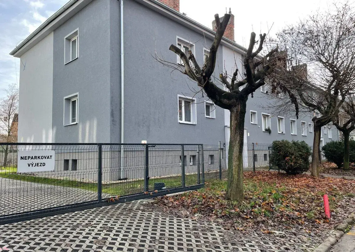 Byt 3+kk s terasou a parkovacím místem, Chomutov