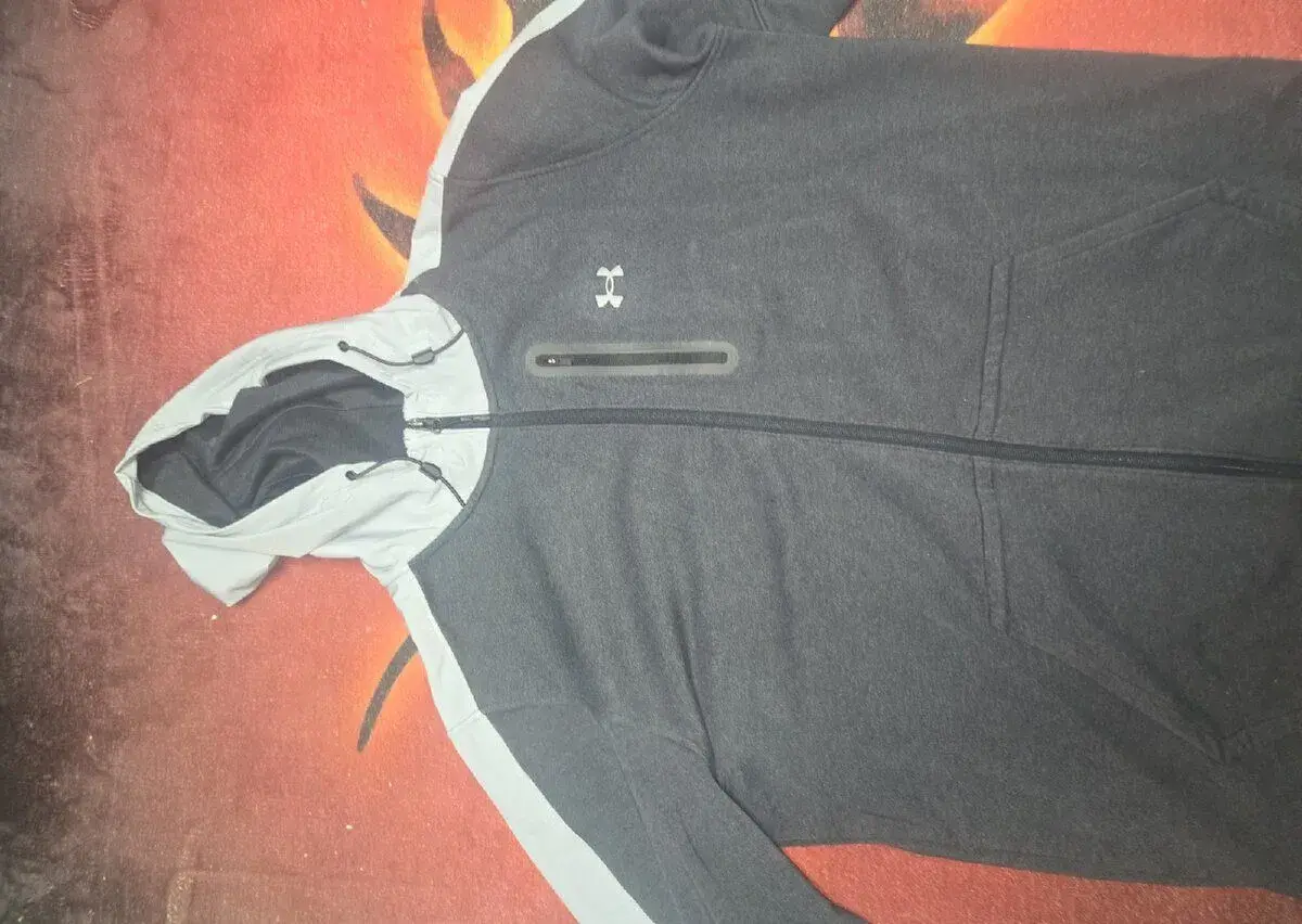 UNDER ARMOUR Hybrid bunda mikina uvnitř microfleece