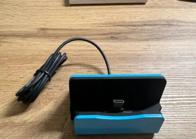 Nabíjecí stojánek na Micro Usb C