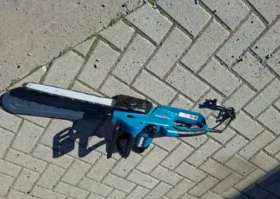 Elektrická řetězová pila Makita