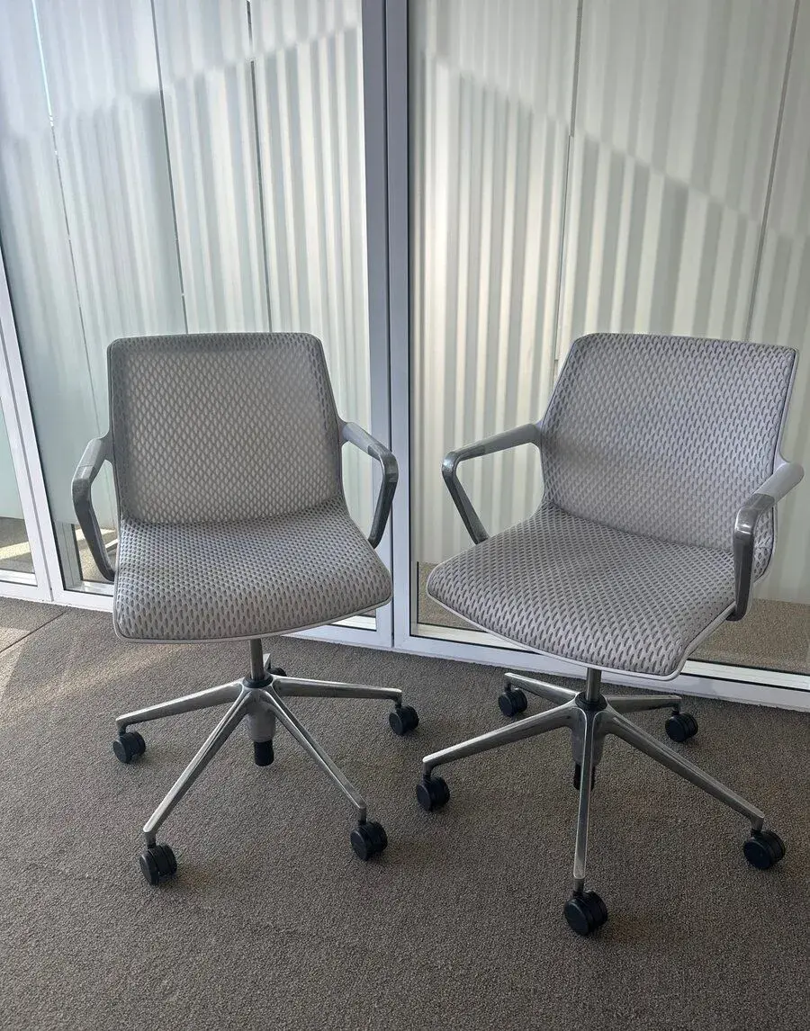 židle Vitra Unix Chair - více kusů