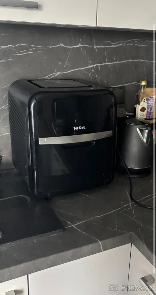 Horkovzdušná fritéza a trouba 9v1 Tefal Easy Fry & Oven