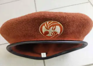 Baret oranžová MFO Multinational Force Observers