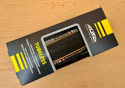 Plášť TUFO COMTURA 5 TR 25 mm, kevlar, béžový bok